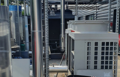 Maintenance d'une centrale d'eau glacée DAIKIN.